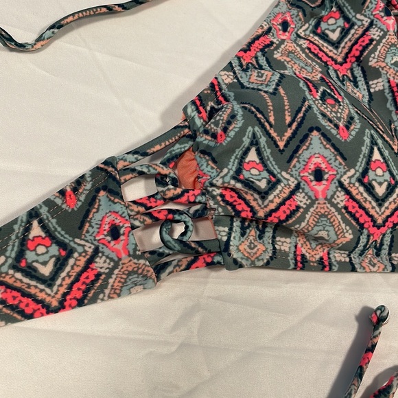 Pattern Bikini Set - Picture 5 of 6